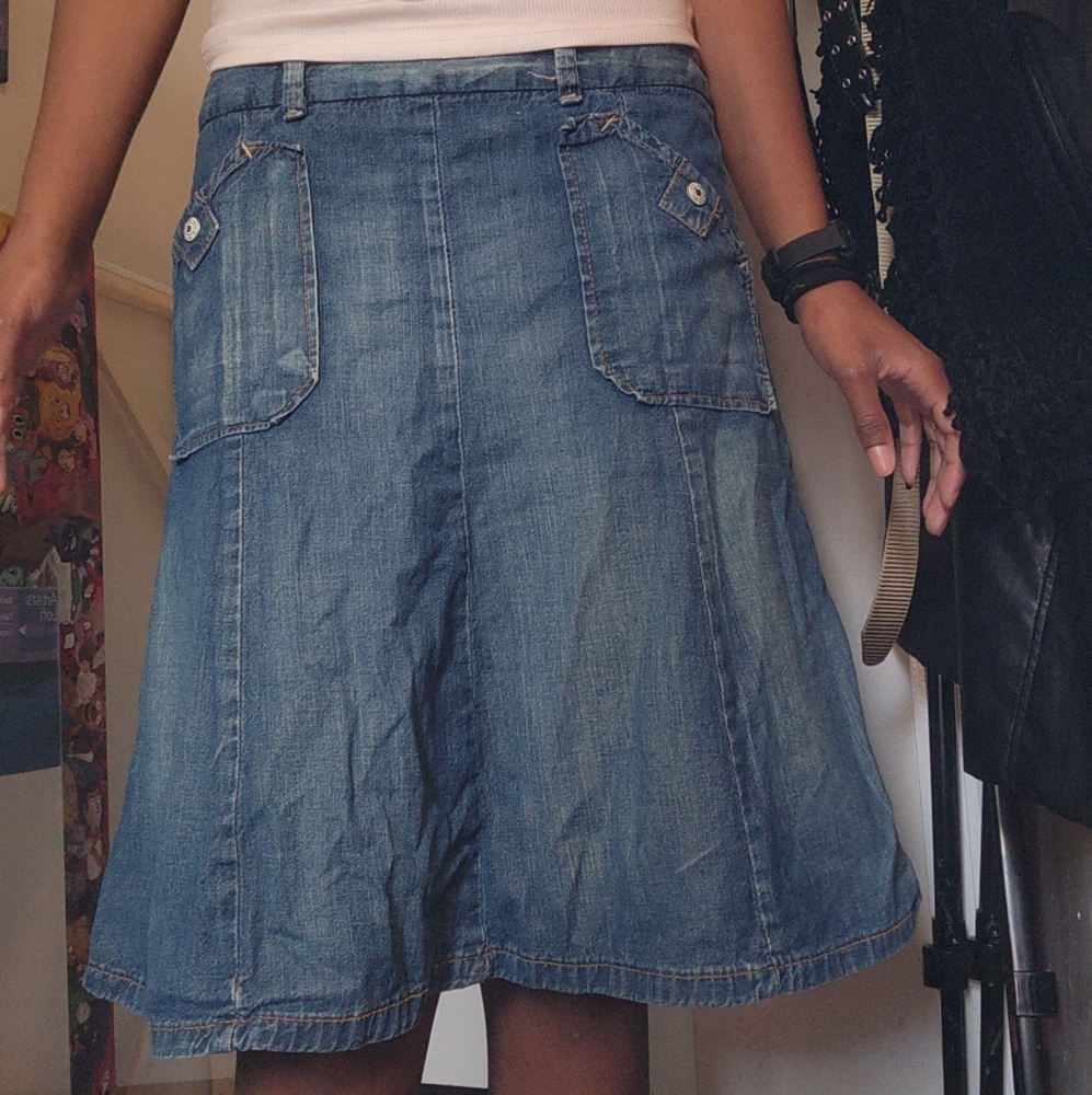 Y2k Denim midi skirt. Size 10.